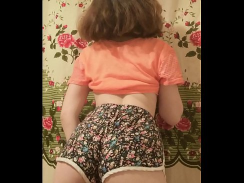 ❤️ دختر جوان سکسی که شورتش را جلوی دوربین در می آورد ❤️ پورنو در پورنو fa.hentaiser.ru ❌️❤
