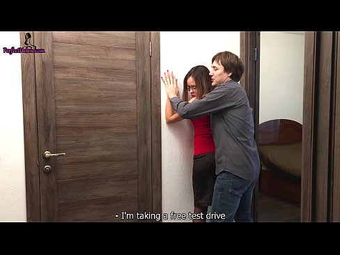 ❤️ مسکن سکسی در حین فروش آپارتمانش به طرز نفسانی گربه اش را تکان می دهد و او را لعنت می کند - Krempai ❤️ پورنو در پورنو fa.hentaiser.ru ❌️❤